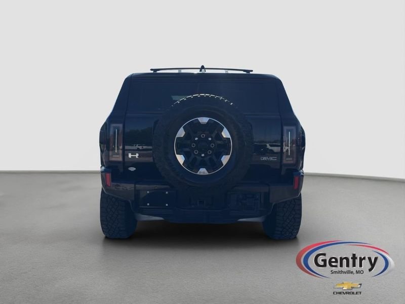 2024 GMC HUMMER EV SUV in Smithville, MO