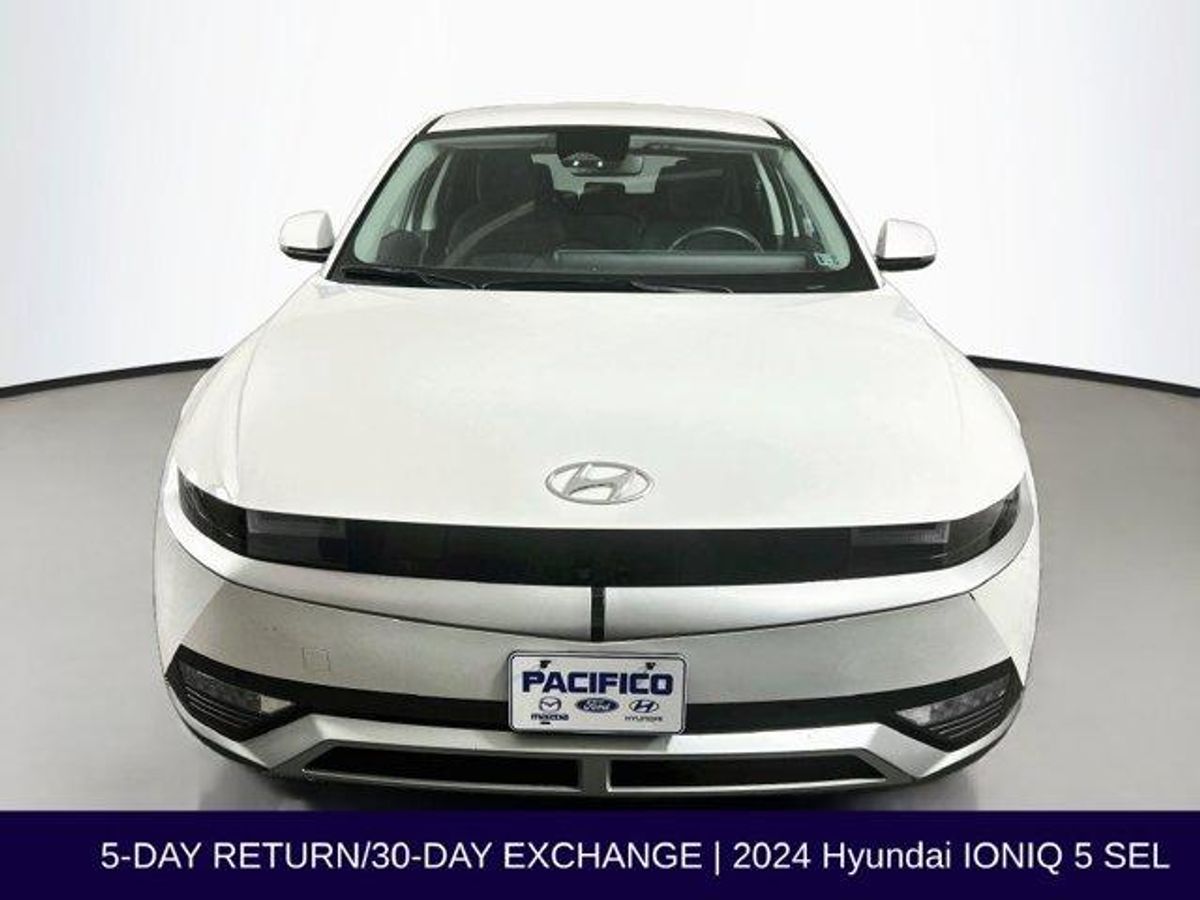 undefined. Enlarge image 3