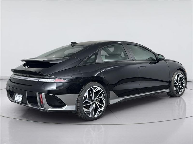 2023 Hyundai IONIQ 6 in Sacramento, CA