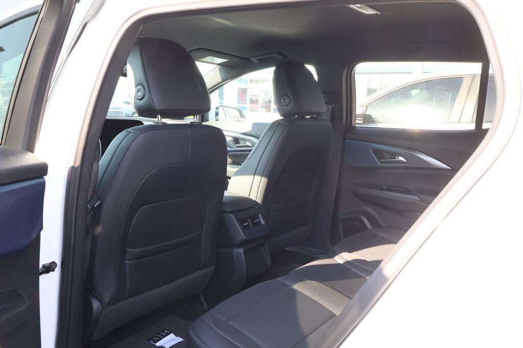 undefined. Enlarge image 123